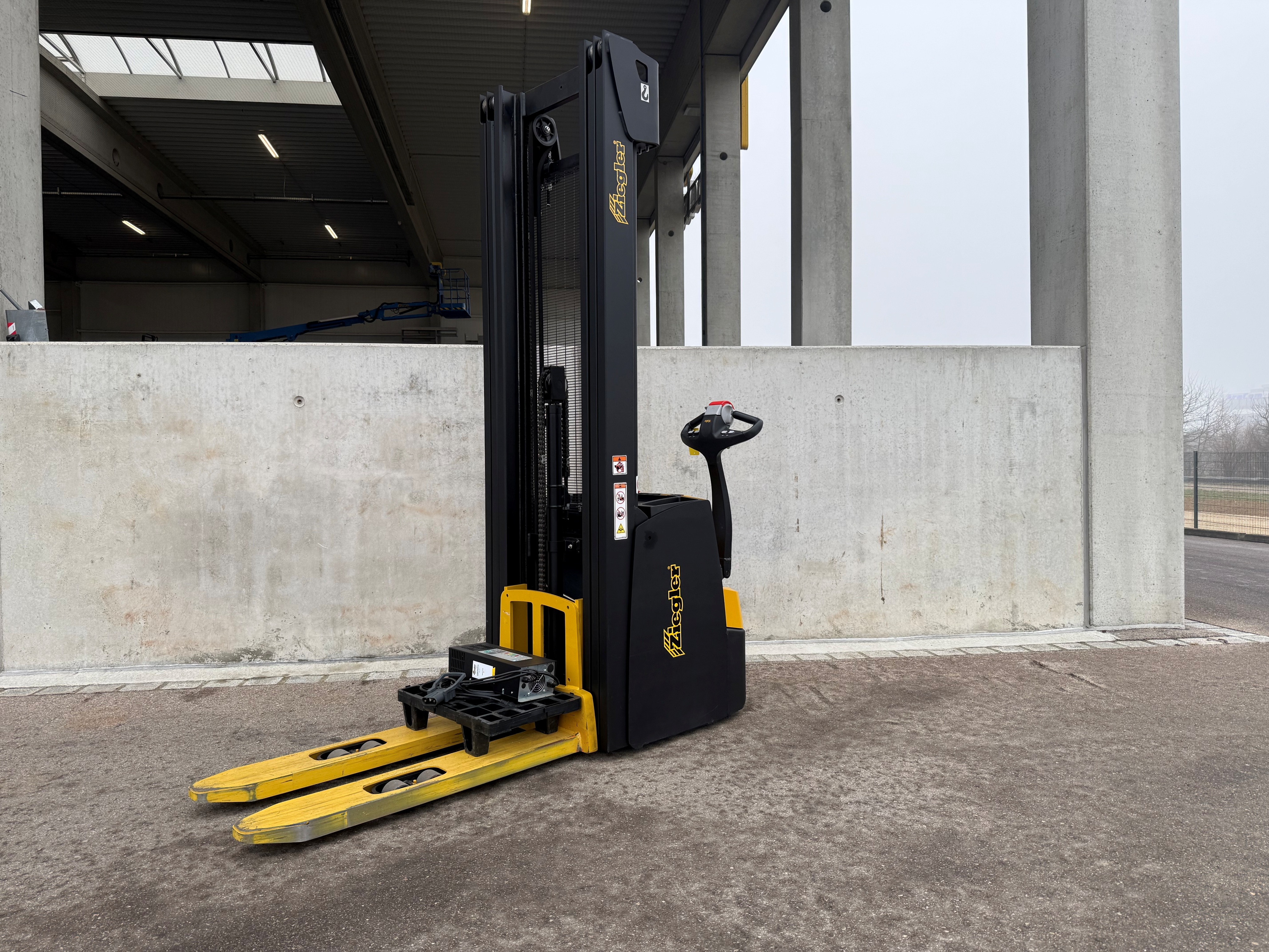 Yale MS16AC Hochhubwagen – Nr. G001199 – Bild 2