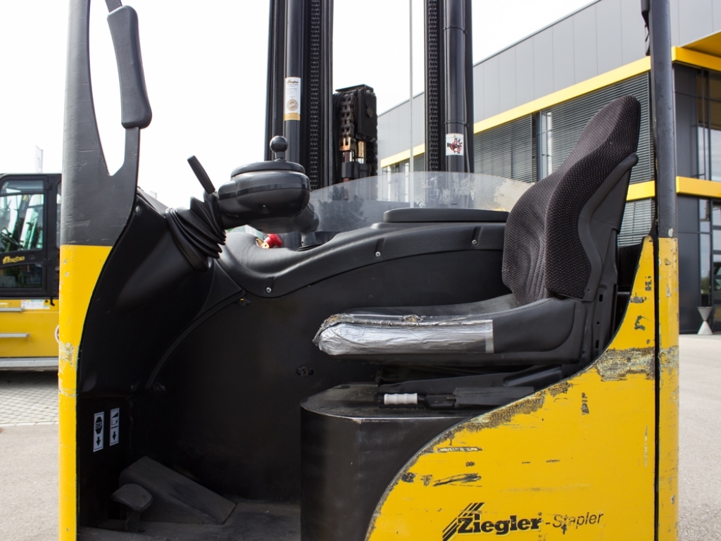 Yale MR14 Schubmaststapler – Nr. G001511 – Bild 2