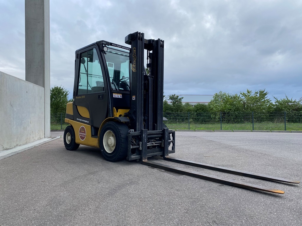 Yale GDP25VX Dieselstapler – Nr. G007980 – Bild 2