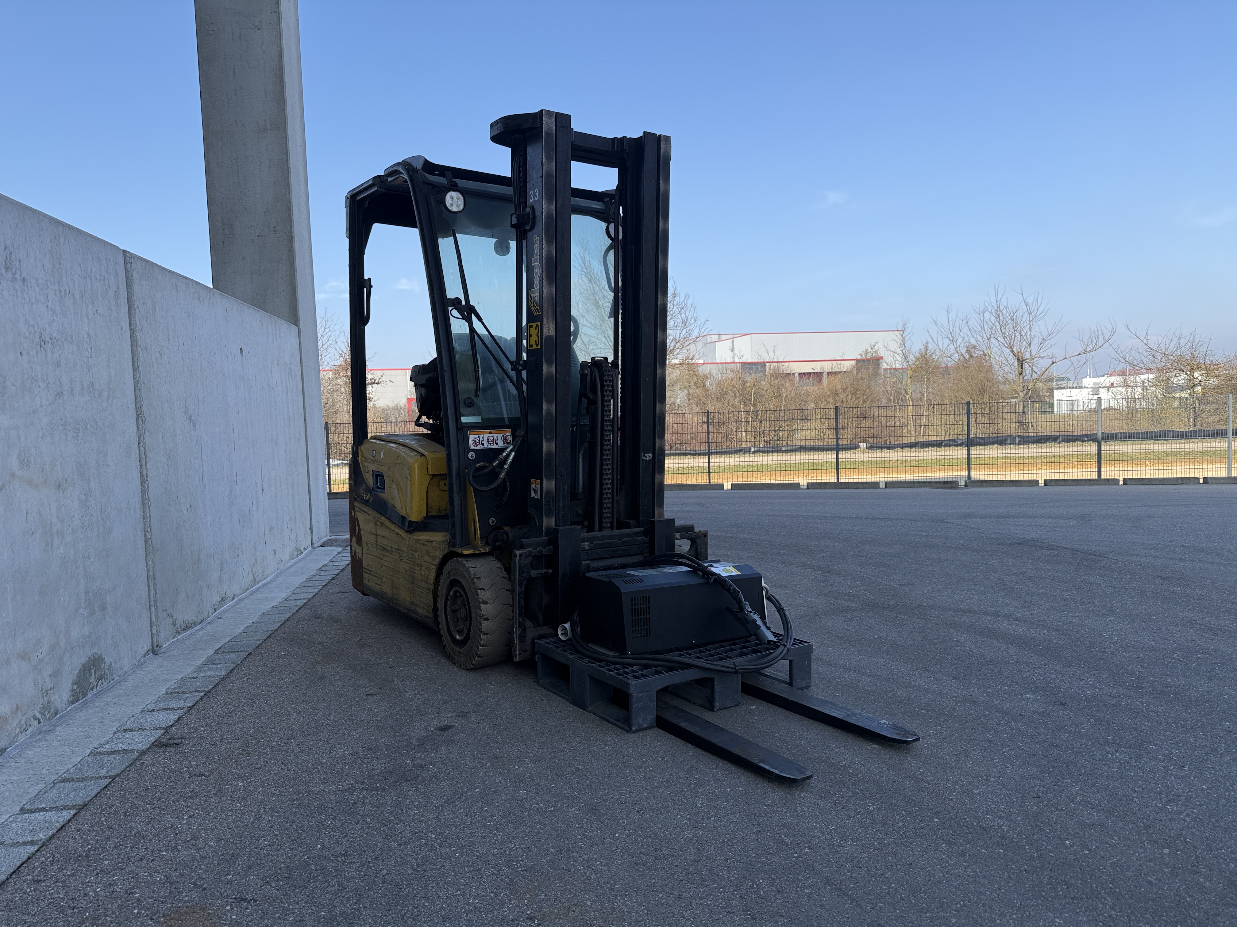 Yale ERP15VTSWB Elektro 3 Rad-Stapler – Nr. G008057 – Bild 2