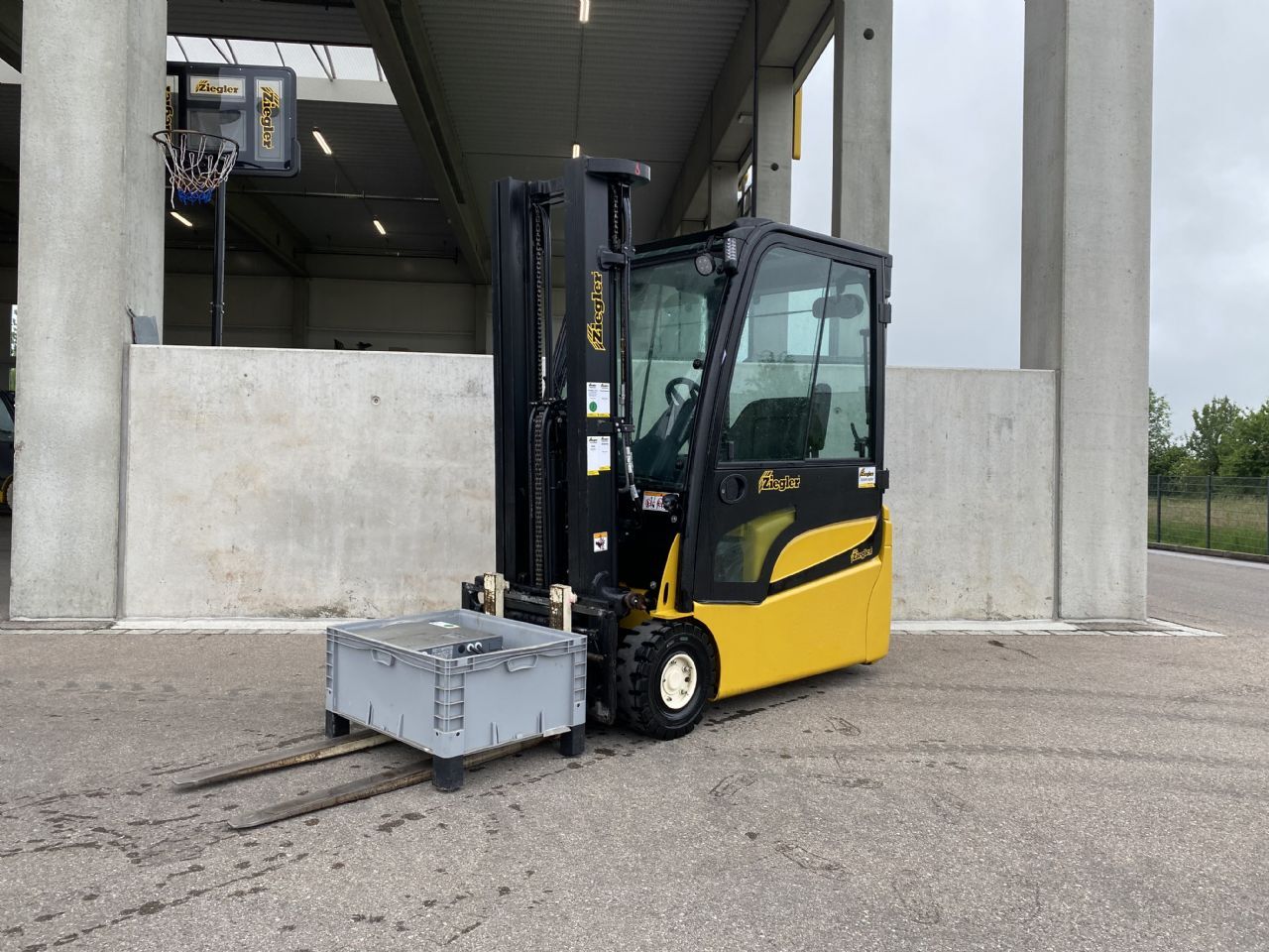 Yale ERP16VTLWB Elektro 3 Rad-Stapler – Nr. G008194