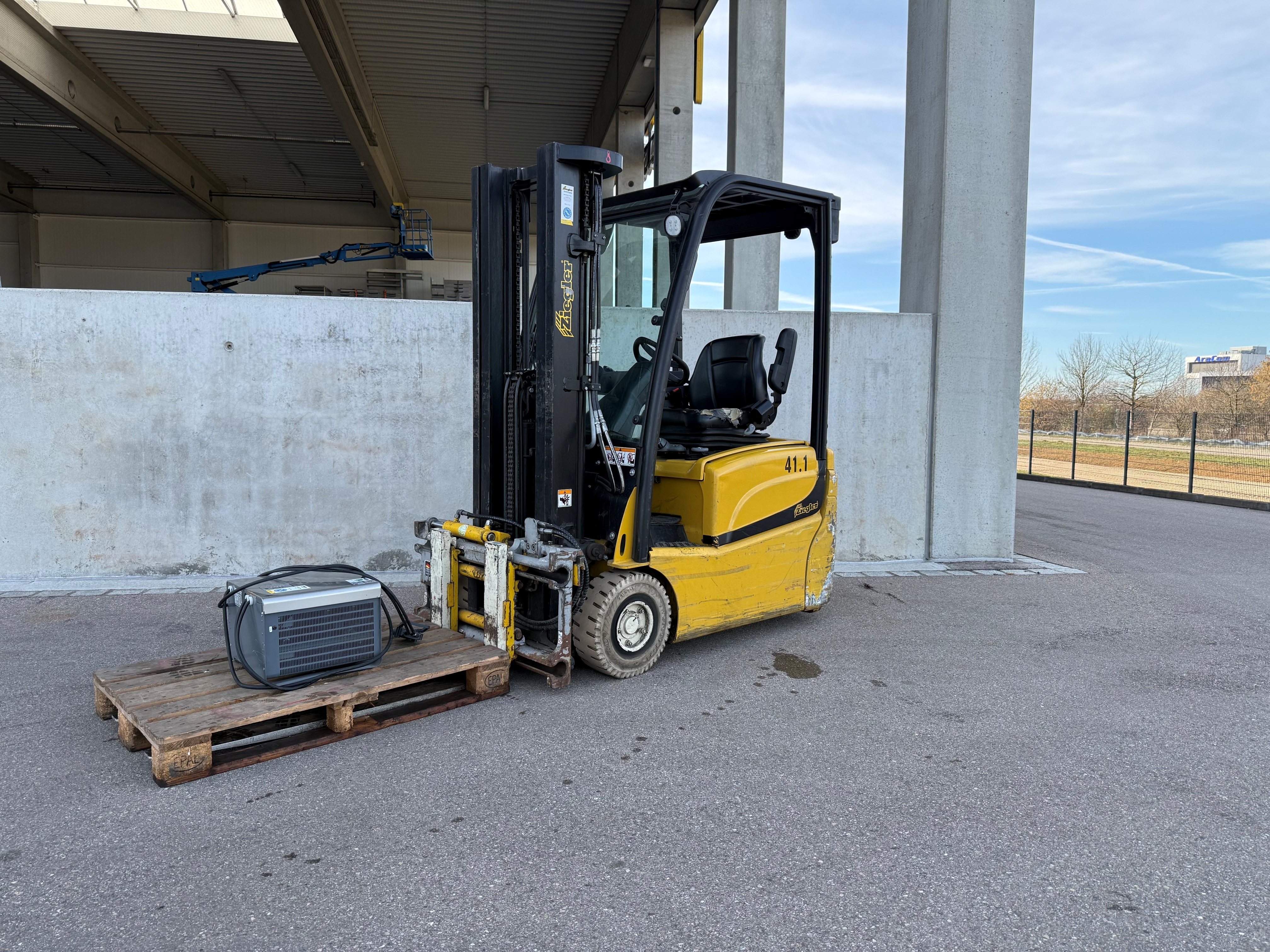 Yale ERP16VTSWB Elektro 3 Rad-Stapler – Nr. G008718