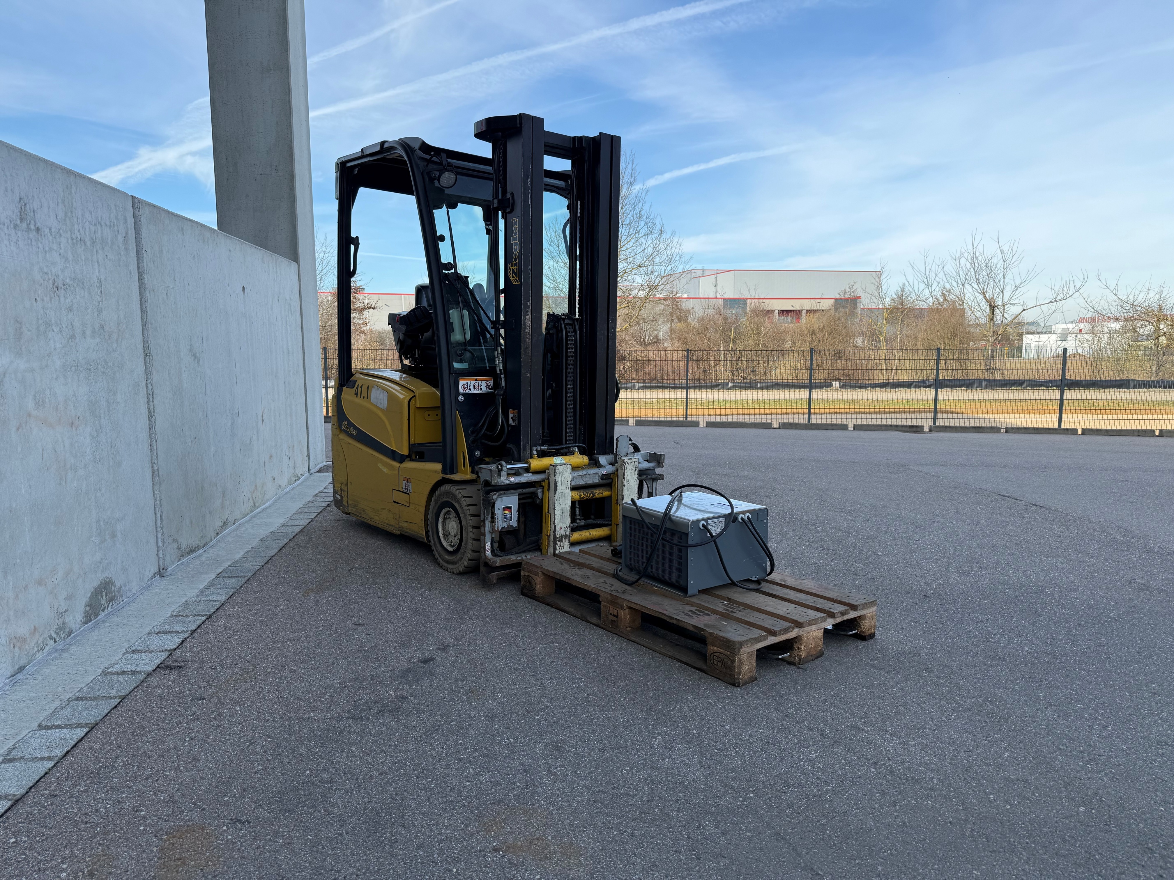 Yale ERP16VTSWB Elektro 3 Rad-Stapler – Nr. G008718 – Bild 2