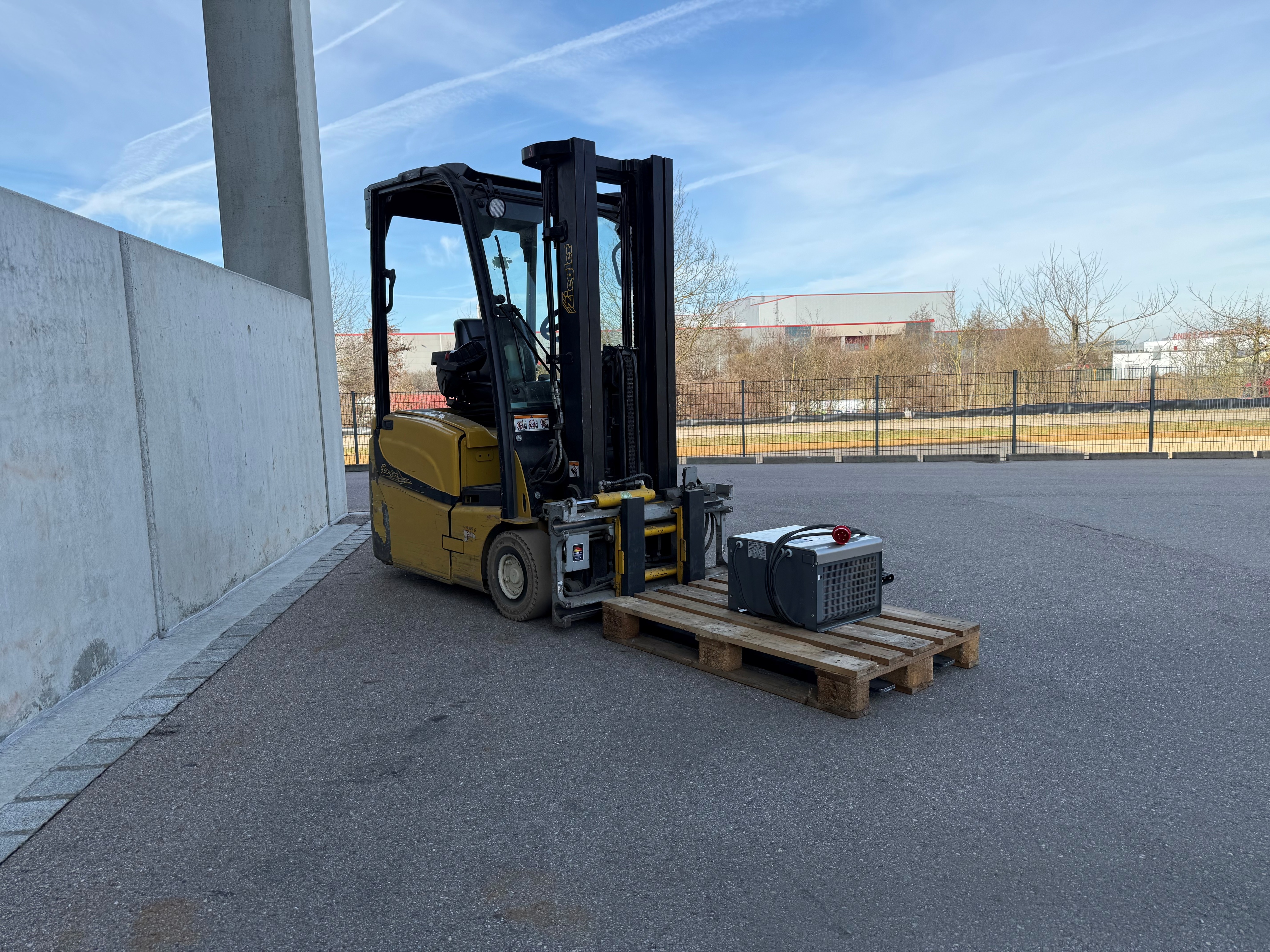 Yale ERP16VTSWB Elektro 3 Rad-Stapler – Nr. G008719 – Bild 2