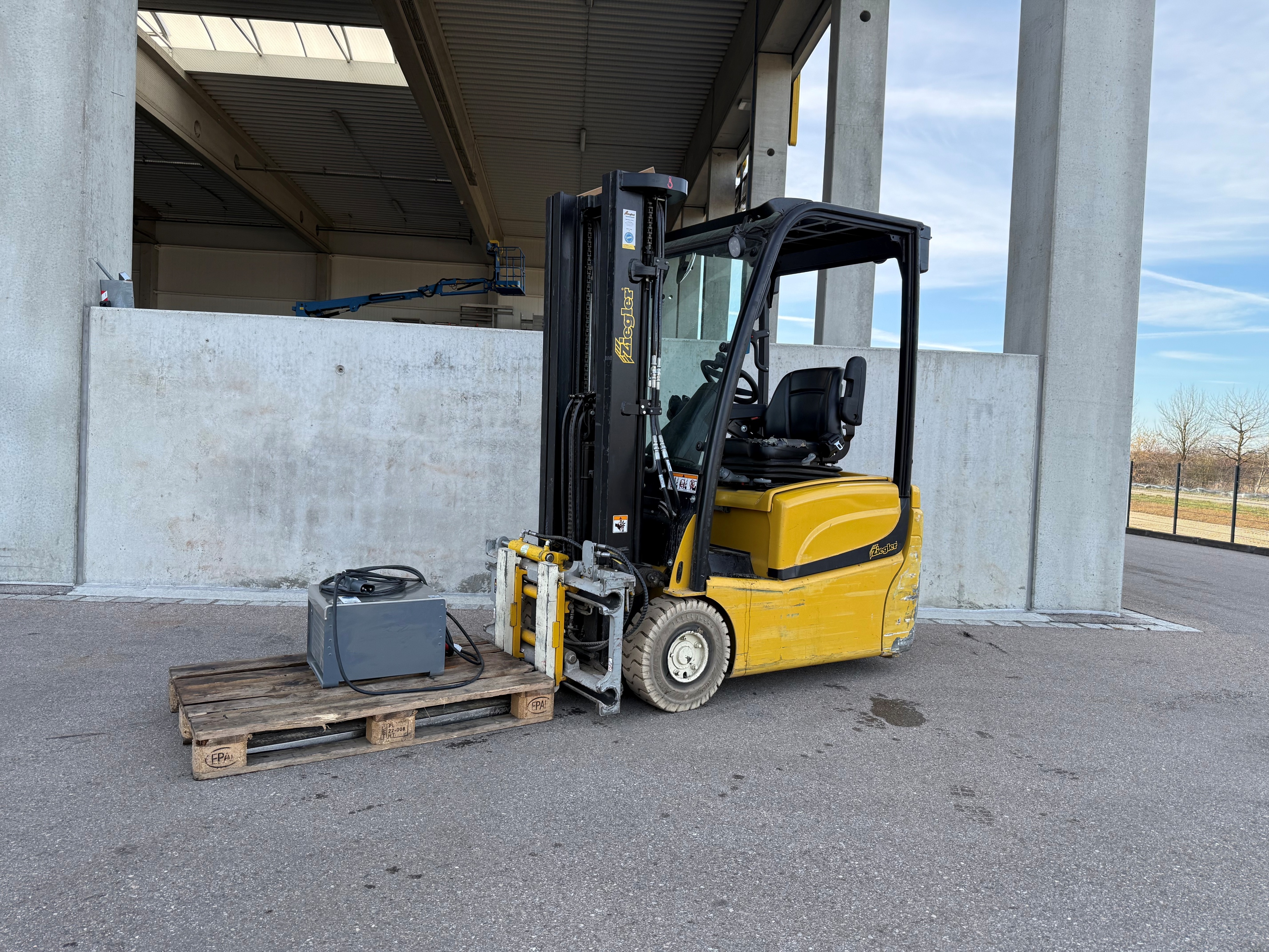 Yale ERP16VTSWB Elektro 3 Rad-Stapler – Nr. G008720