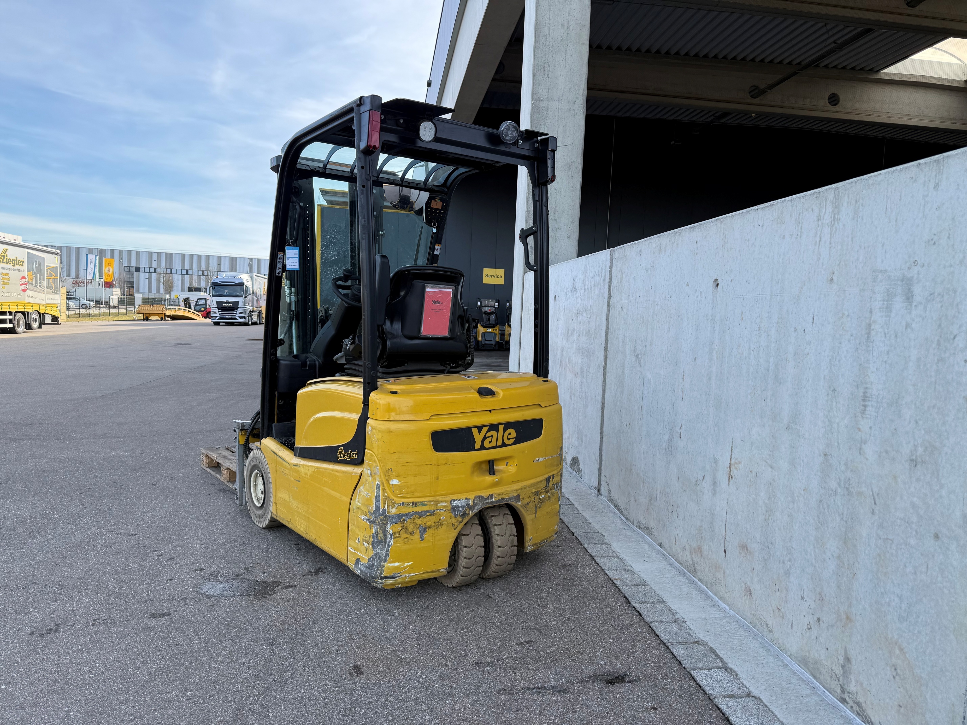 Yale ERP16VTSWB Elektro 3 Rad-Stapler – Nr. G008720 – Bild 3