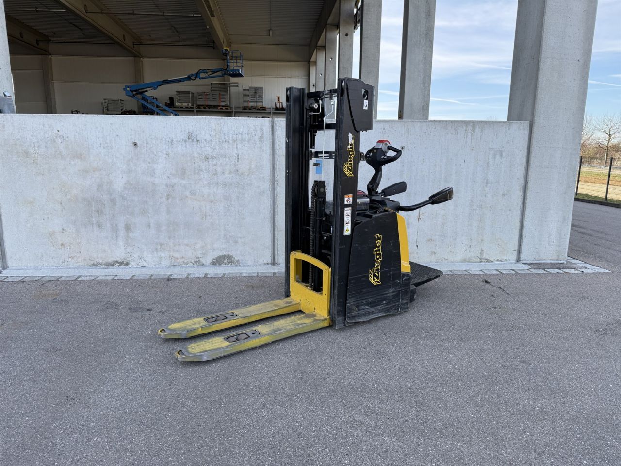 Yale MS12XIL Hochhubwagen – Nr. G008747