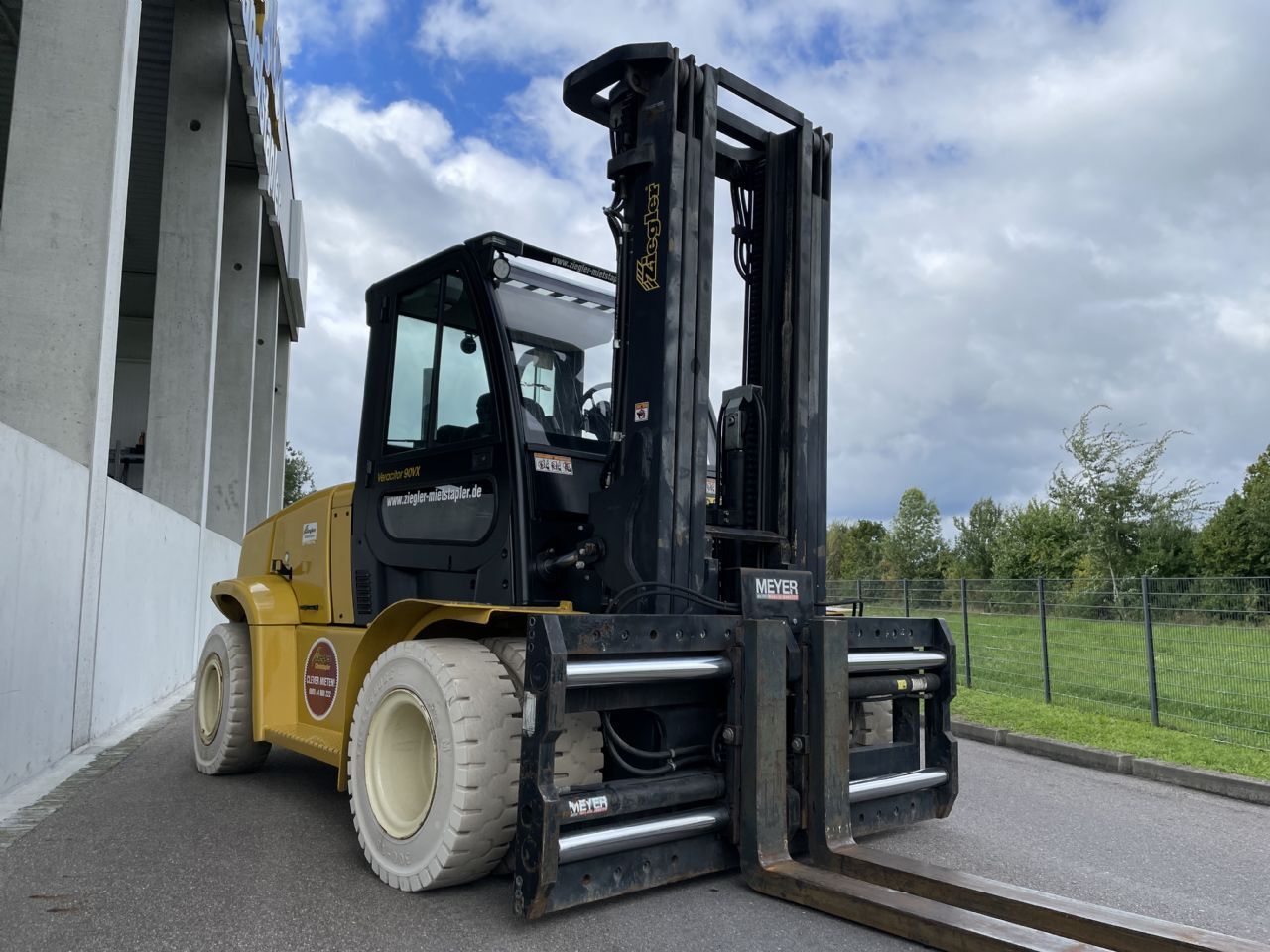 Yale GDP90VX Dieselstapler – Nr. G008791 – Bild 2