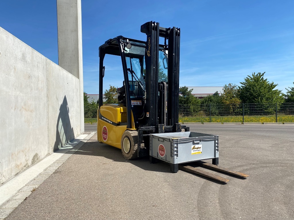 Yale ERP20VTLWB Elektro 3 Rad-Stapler – Nr. G009125 – Bild 2