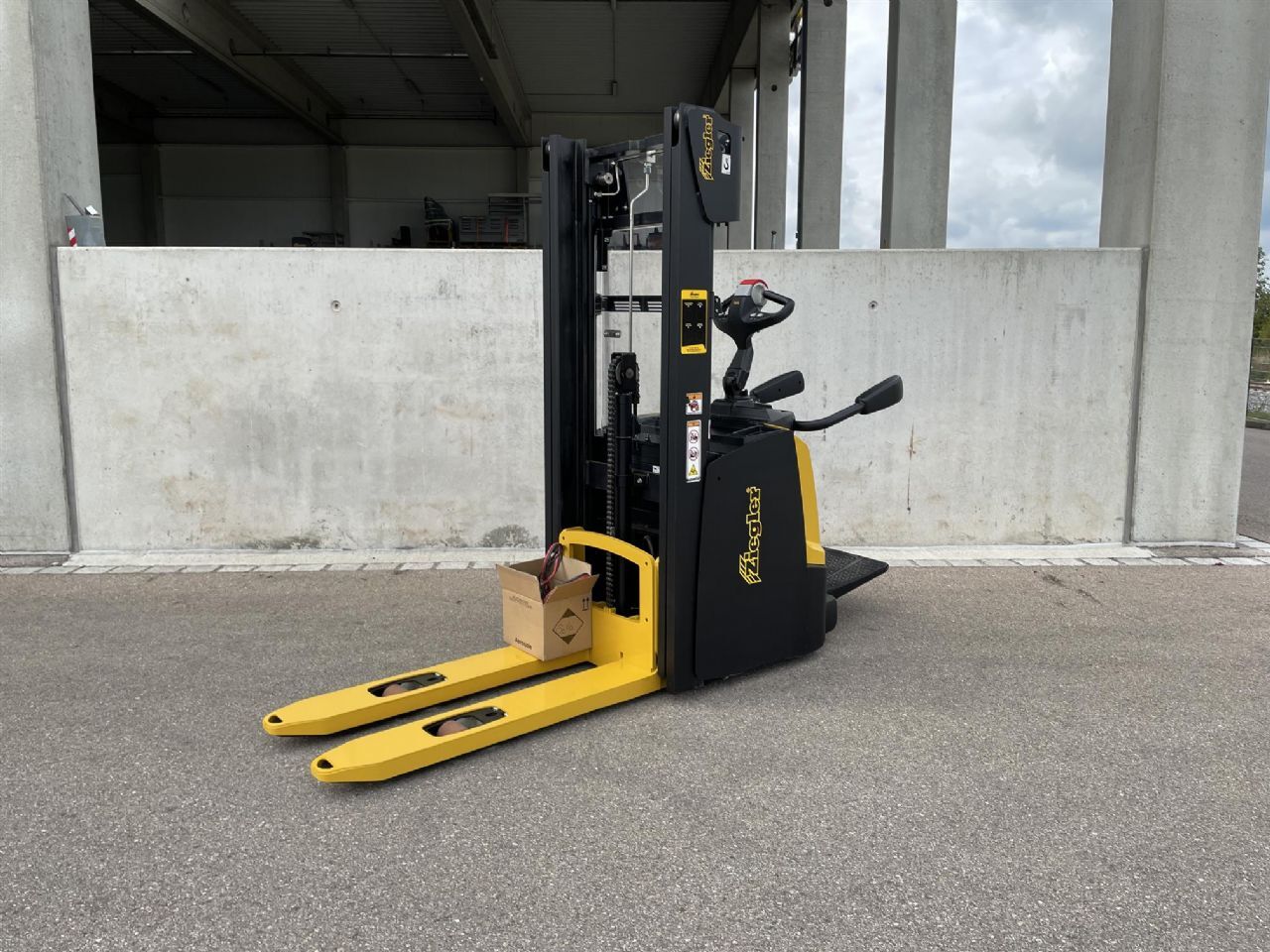 Yale MS12XIL Hochhubwagen – Nr. G009180