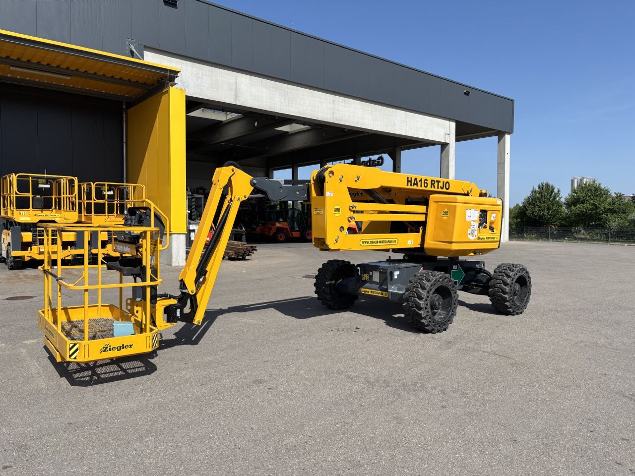 Haulotte HA 16 RTJ O Gelenkarbeitsbühne – Nr. G009368