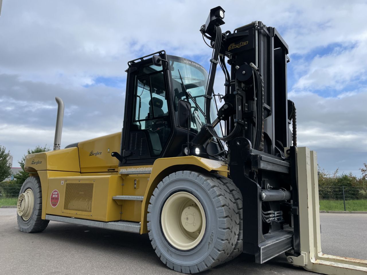 Yale GDP160EF-12 Dieselstapler – Nr. G009667 – Bild 9