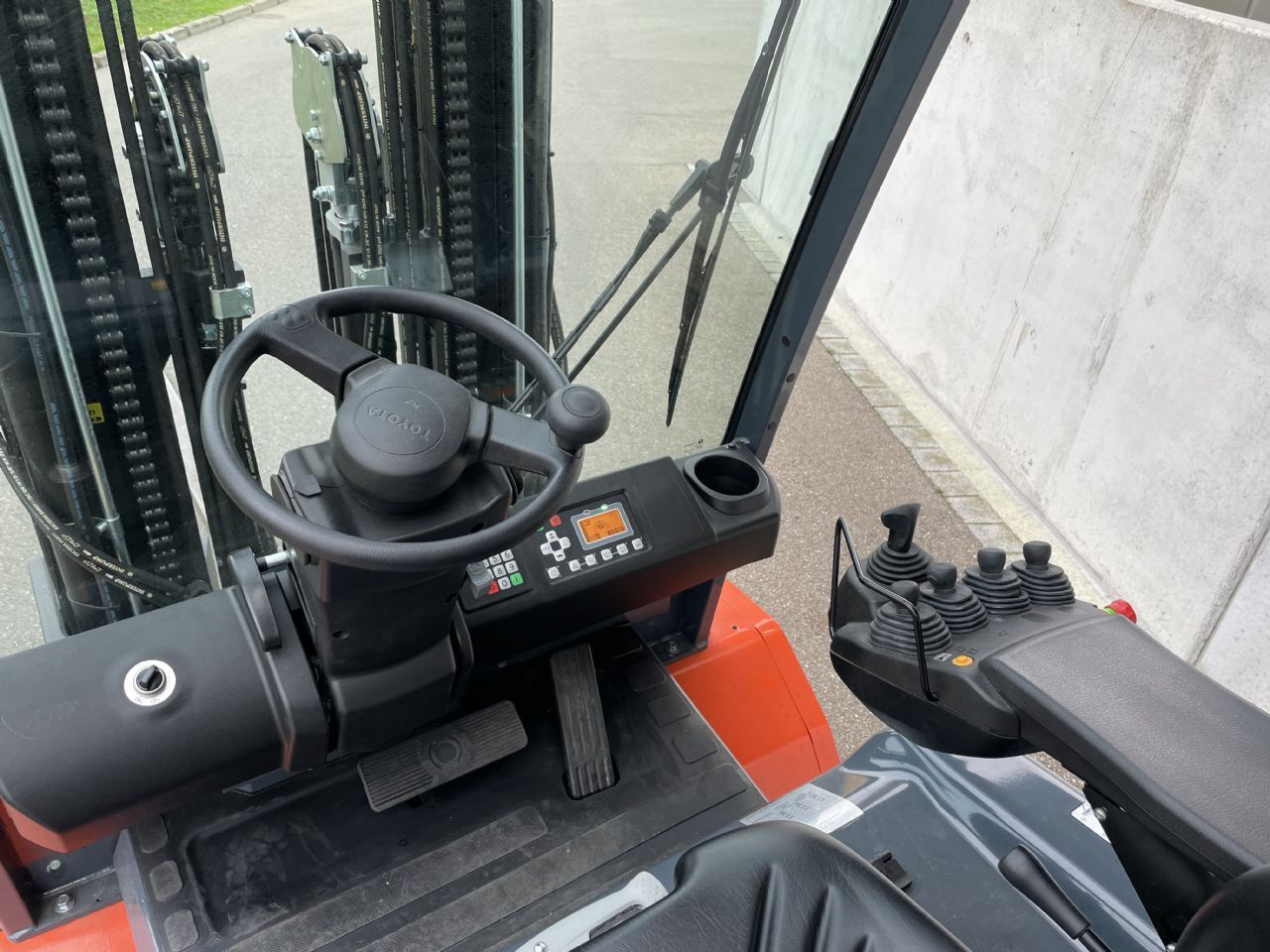 Toyota 8FBMT50 Elektro 4 Rad-Stapler – Nr. G012060 – Bild 5