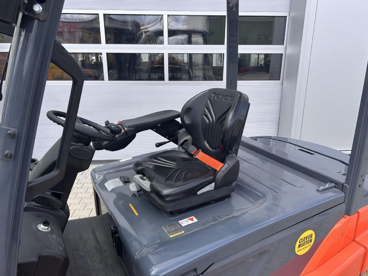 Toyota 8FBMT50 Elektro 4 Rad-Stapler – Nr. G012063 – Bild 4