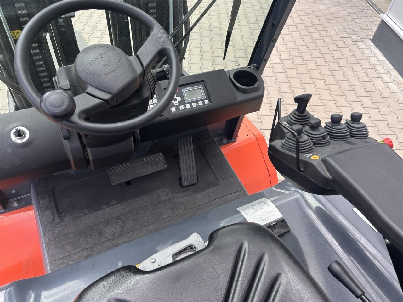Toyota 8FBMT50 Elektro 4 Rad-Stapler – Nr. G012063 – Bild 5