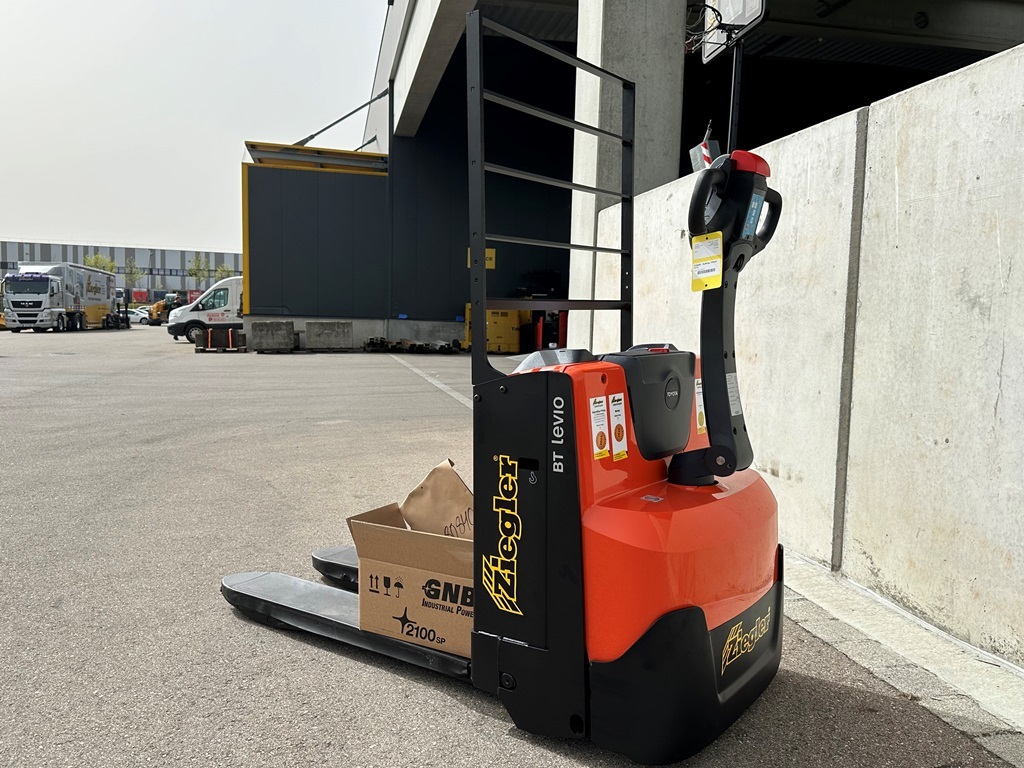 Toyota LWE200 Niederhubwagen – Nr. G012131 – Bild 3