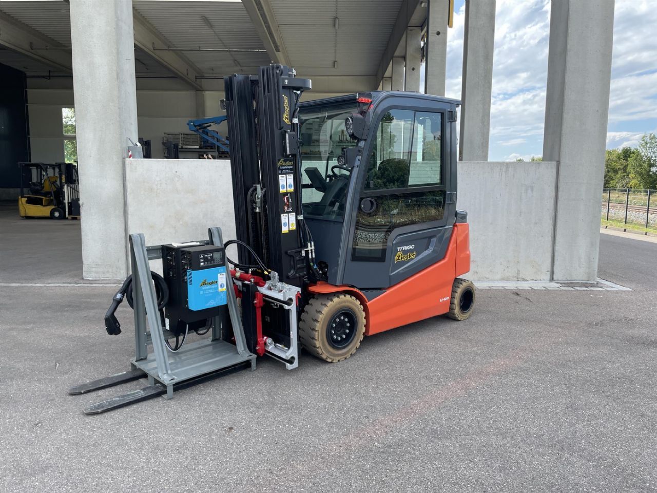 Toyota 9FBH30T Elektro 4 Rad-Stapler – Nr. G012328