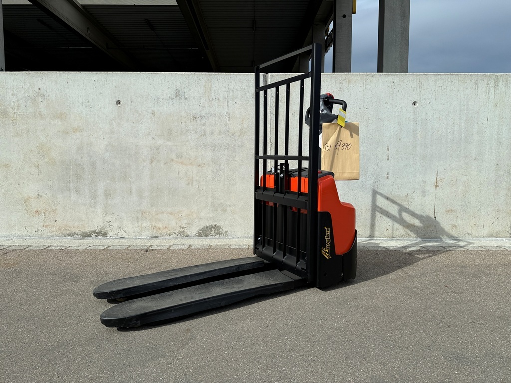 Toyota LWI160 Niederhubwagen – Nr. G013862