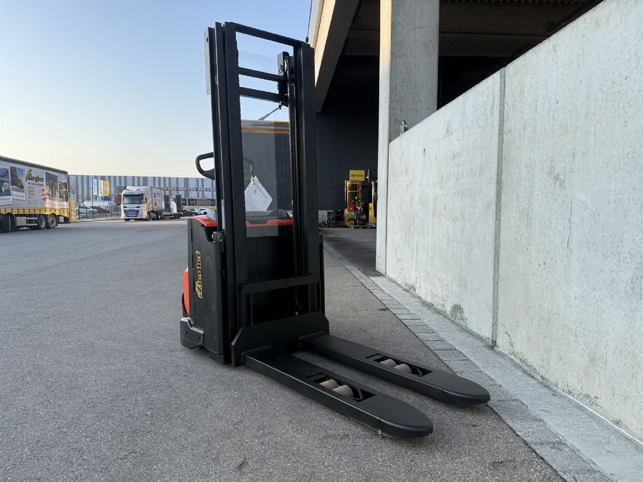 Toyota SWE100 Hochhubwagen – Nr. G014587 – Bild 3