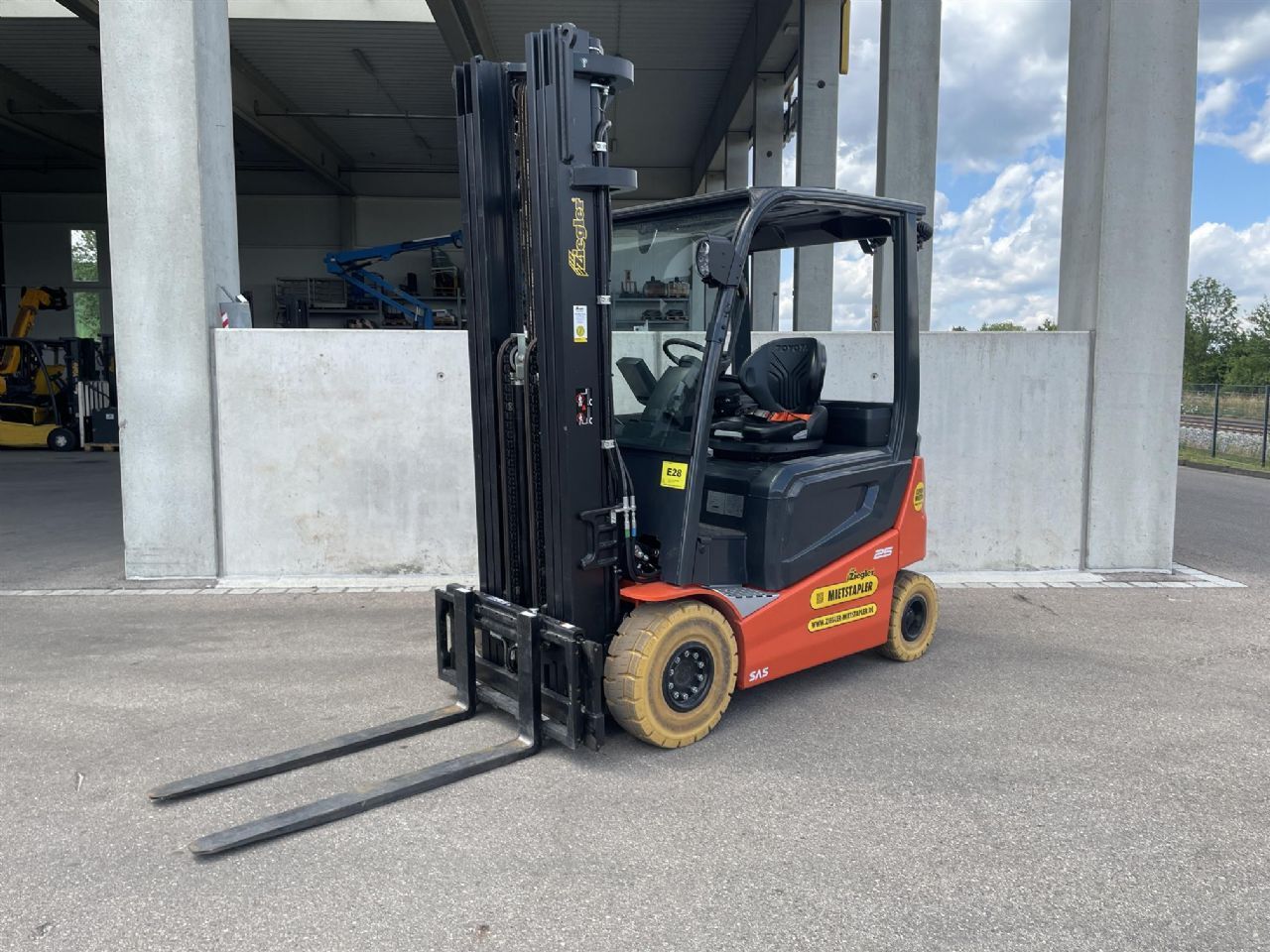 Toyota 9FBMK25T Elektro 4 Rad-Stapler – Nr. G014796