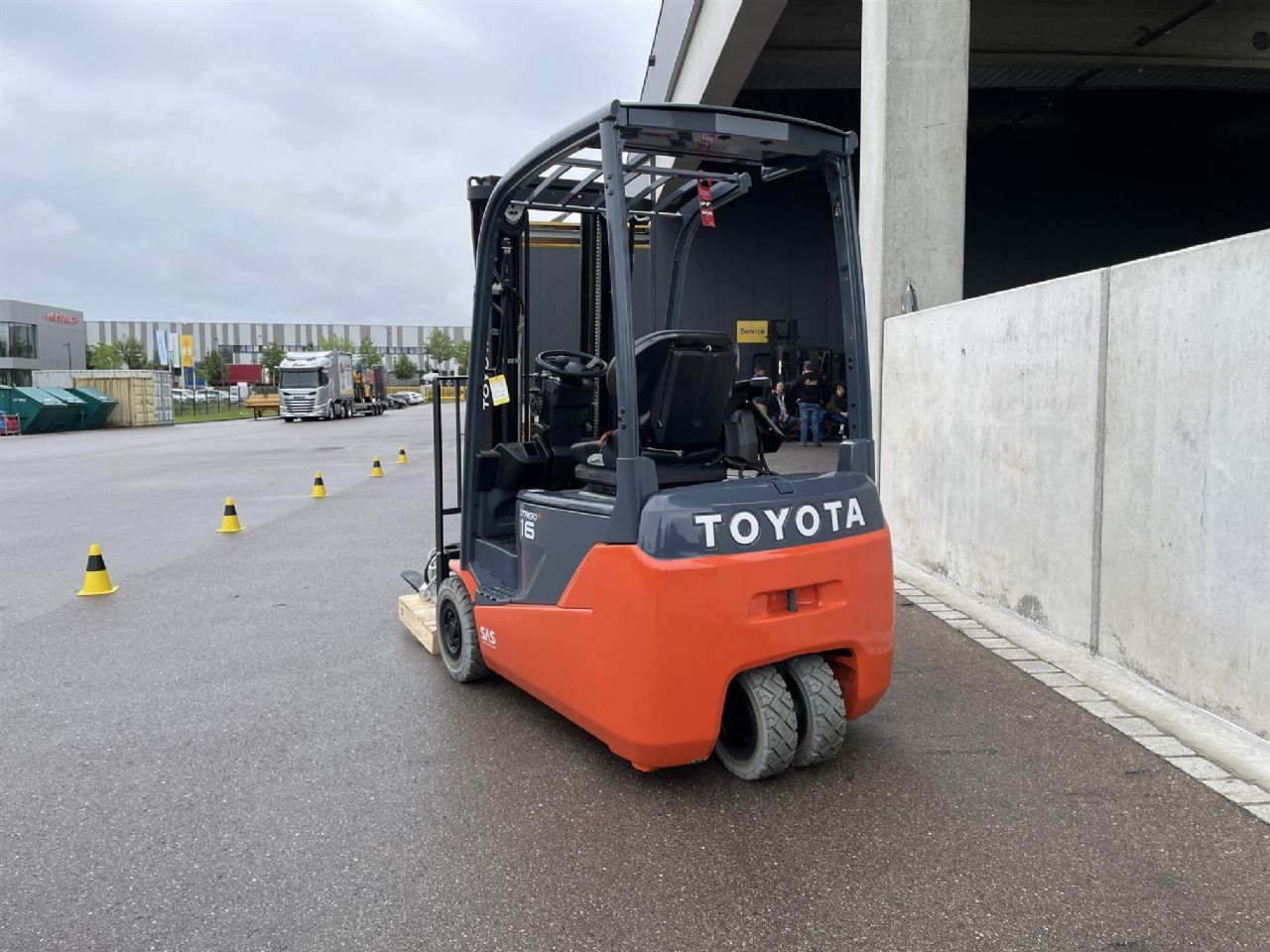 Toyota 8FBE16T Elektro 3 Rad-Stapler – Nr. G015229 – Bild 3